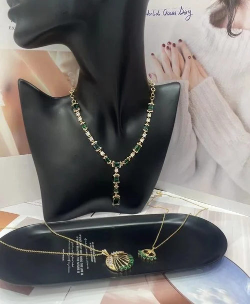 أساور حلق سلسلة في متجر أناقة سيدات للاكسسوارات في السعودية