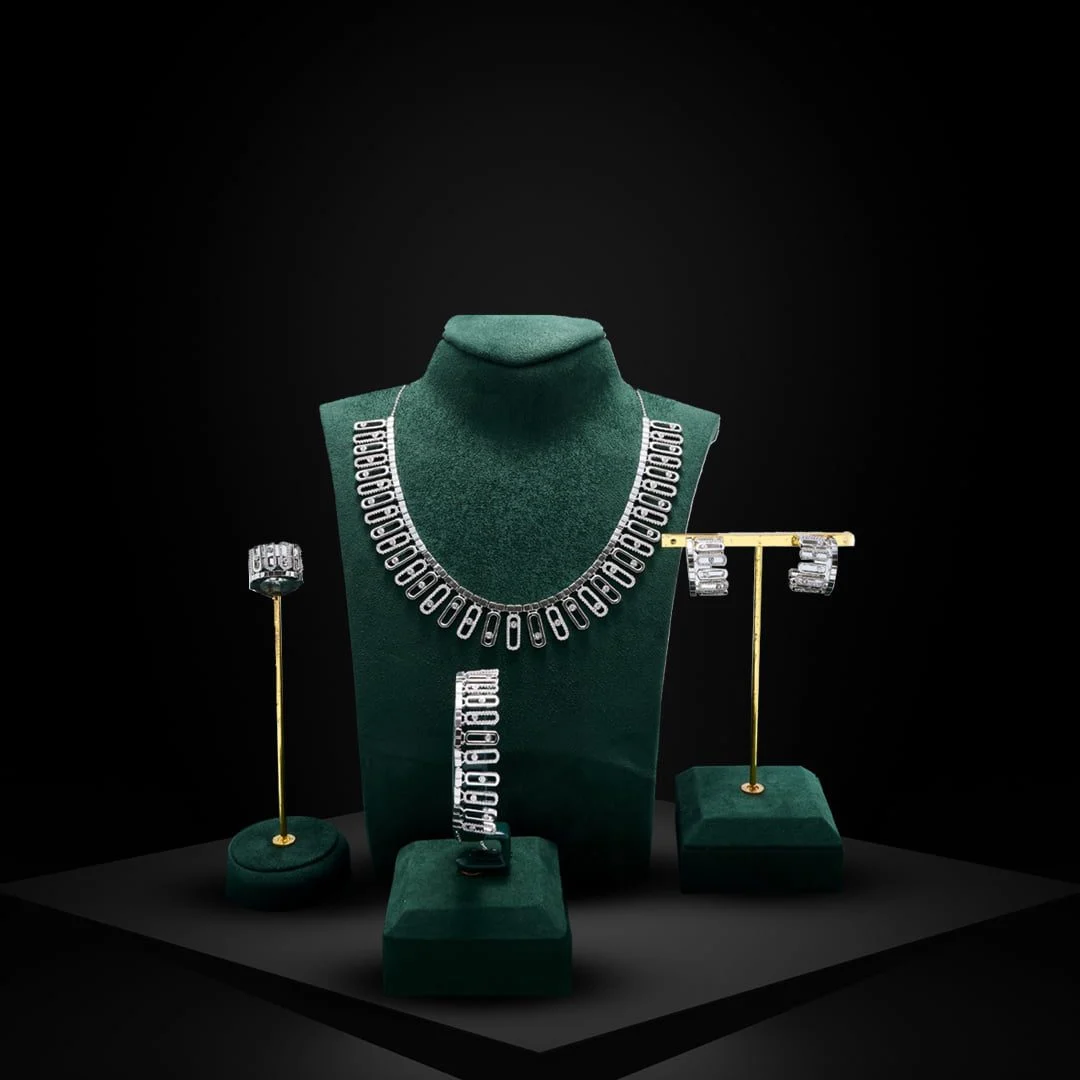 طقم ستايل ذهب من ٤ قطع