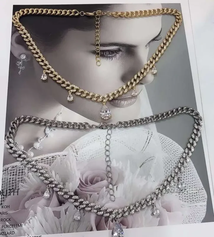 سلسال مرصع بالزيركون