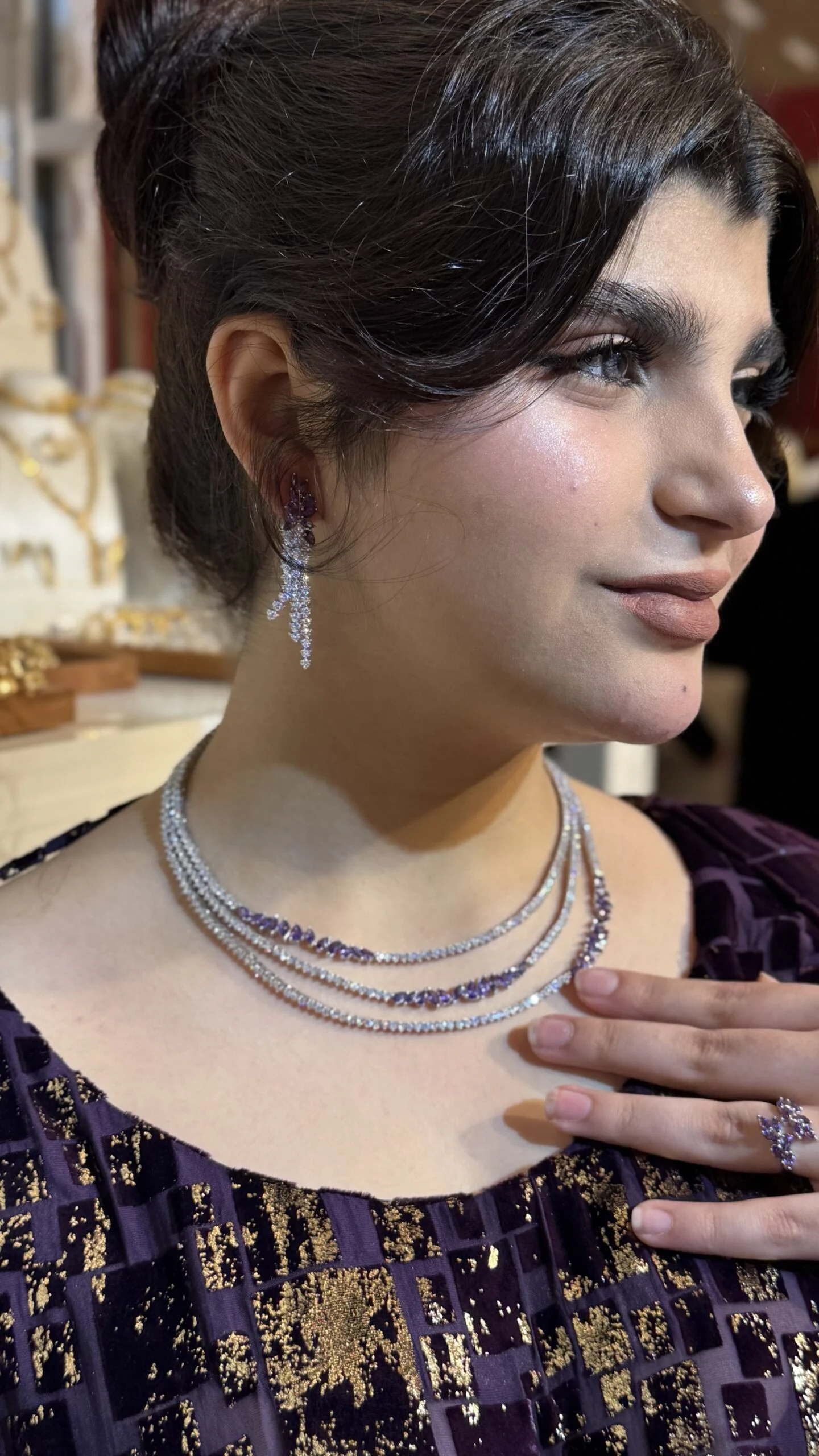 طقم مرصع باهم واغلى زيوكون في العالم الزيركون السويسري الاصلي واحجار اللون الموف - الصورة 2